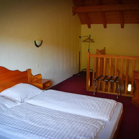 Logis Restaurant La Petite Alsace