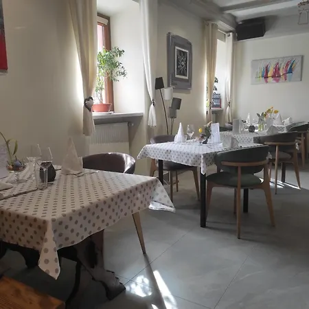 Hotel Logis Restaurant La Petite Alsace 3*