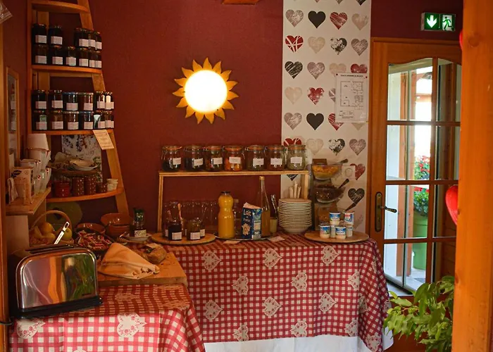 Logis Restaurant La Petite Alsace Hotel